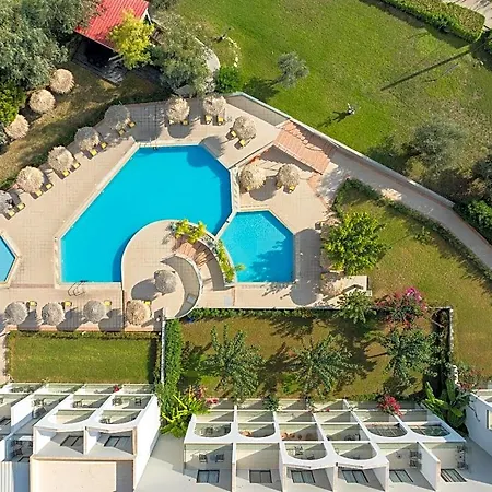 Breeze Hotel