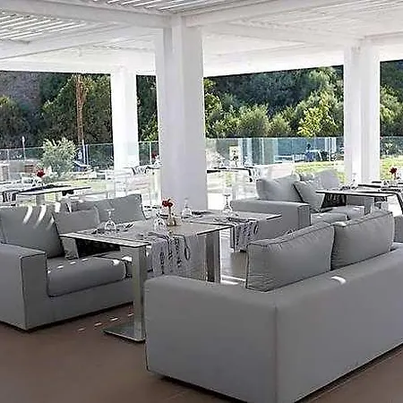 Breeze Hotel