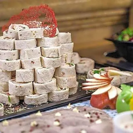 Breeze Hotel 5*